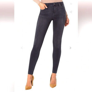 Liver Pool Los Angeles Jeans. “The Skinny”. Size 26/2. NWT